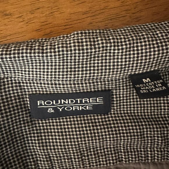 Roundtree & Yorke Men's Button Down - Picture 4 of 9
